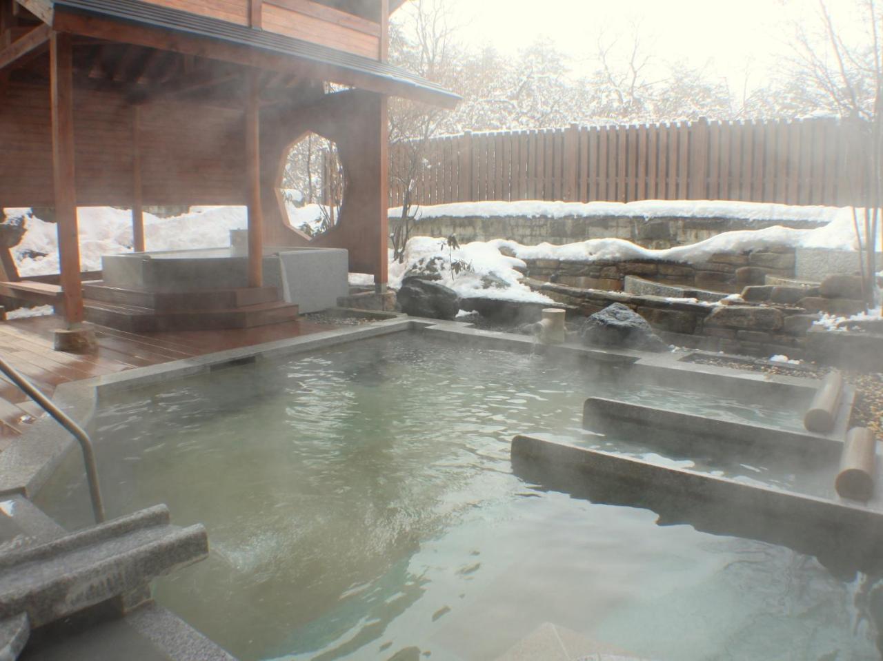 Kusatsu Onsen Hotel Village Exterior photo